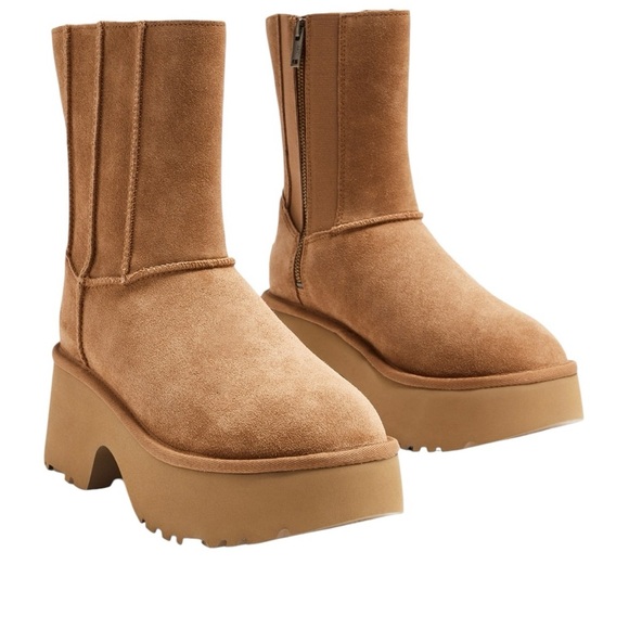 NWT  UGG Women's Classic
Twin Seam New Heights Boots w inside zip - Picture 2 of 8